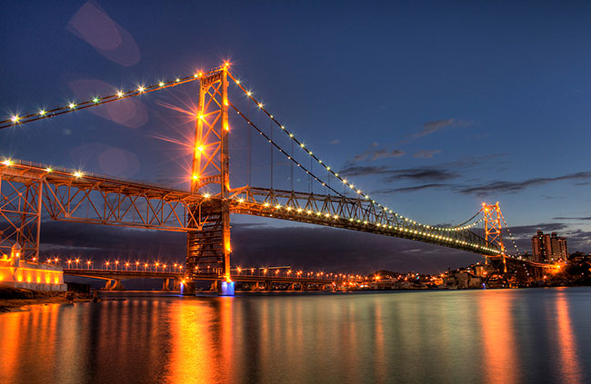 Isto é a simulação de um HDR, mas não é um HDR.